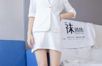 BoBoSocks袜啵啵 – 小安和她的运动鞋图集：谁说拼低调就不能闪光