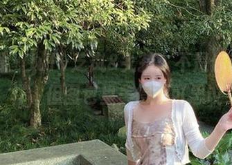 微密圈 – July芝岚&女孩：不是你想的那样，但图包里美得不可思议