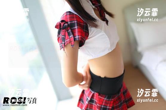 ROSI ROSI夏日图集,这种“没有内涵”的foto's竟有种让人想要归属的冲动......奇怪的夏日诱惑。