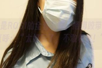 这就是ROSI的全套写真，捆绑胶带让我直呼：“太好玩了，不敢相信！”