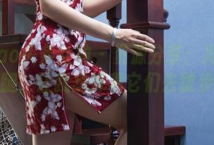 TouTiao头条女神 – 资源分享：冯雪娇的美腿，让我想捧着它们去散步？