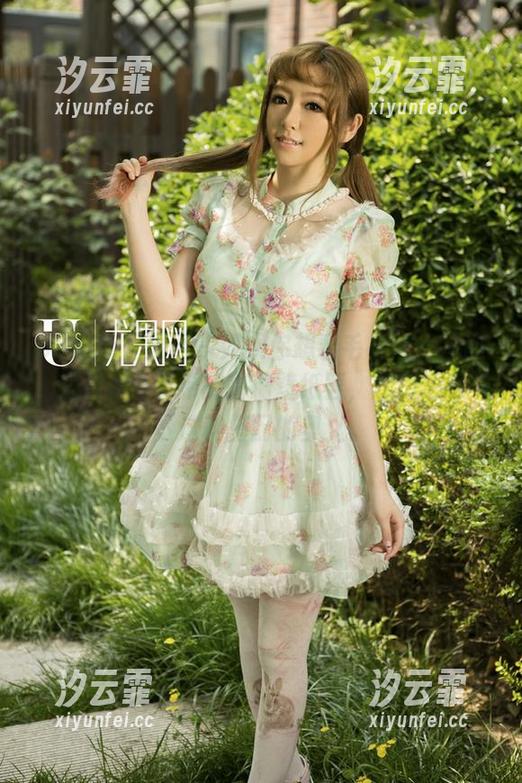 UGirls尤果网-周于希 UGirls尤果网 - 如果你想看毛衣如何搭配,就来看周于希的高清壁纸罢,顺便思考一下这种搭配的奥义。