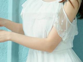UGirls尤果网 – 哇，苏糯米披着连衣裙，这组写真让人想继续翻下去，资源上能不能多点新花样？