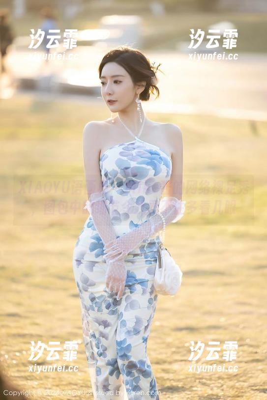 XIAOYU语画界 - Miko酱的网络裸足秀，图包中的细节令我忍不住多看几眼