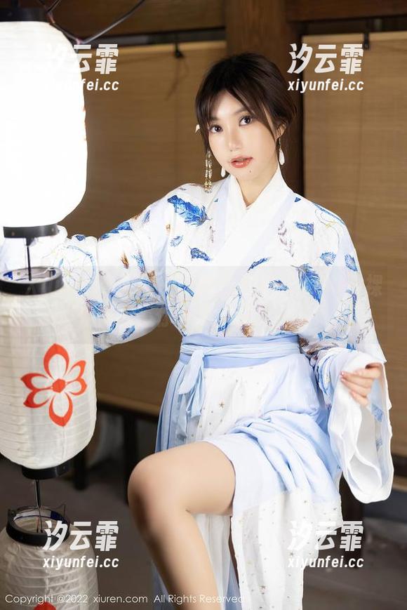 Xiuren秀人网 - 双脚炫技！宋KiKi的裸足美图等你下载，谁要先来？