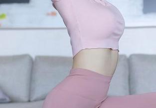 Xiuren秀人网 – 糯美子MINIbabe每次一穿红裙，美图在线立马变得有点火热！