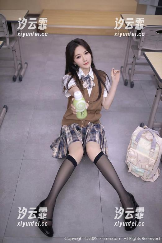 Xiuren秀人网-苏小曼babyface Xiuren秀人网 - 图里是苏小曼babyface,更新的是她的逗趣灵魂,旅拍真需要这么随性吗?