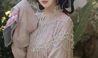 Xiuren秀人网 – 在原图里恣意流连，蕊蕊ruirui的‘甜心’，怎么能不让人想多呢？