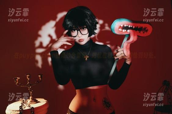 在puypuychen的婚纱合集里，把优雅和反叛混得恰到好处。