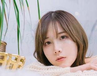 美图太诱人！难以抗拒けん研(けんけん)的Fantia-2021，光看封面就觉得值了。