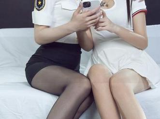丽柜 – 偷偷来一波潼潼牛仔裤资源，私拍的灵感就藏在这些姿态里。