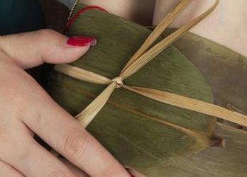 丽柜 – 高清里的“蕊蕊”，温柔到让人想挠墙的那种