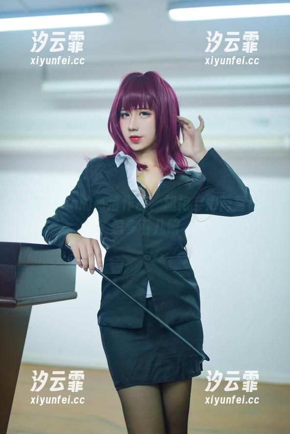 九曲Jean的高清作品，旗袍穿得简直让人想多看几眼