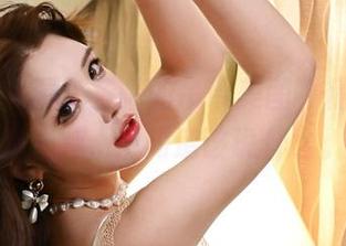 微密圈 – 看于芷晴的吊带美图，精选之中带一点…不知道该说什么。