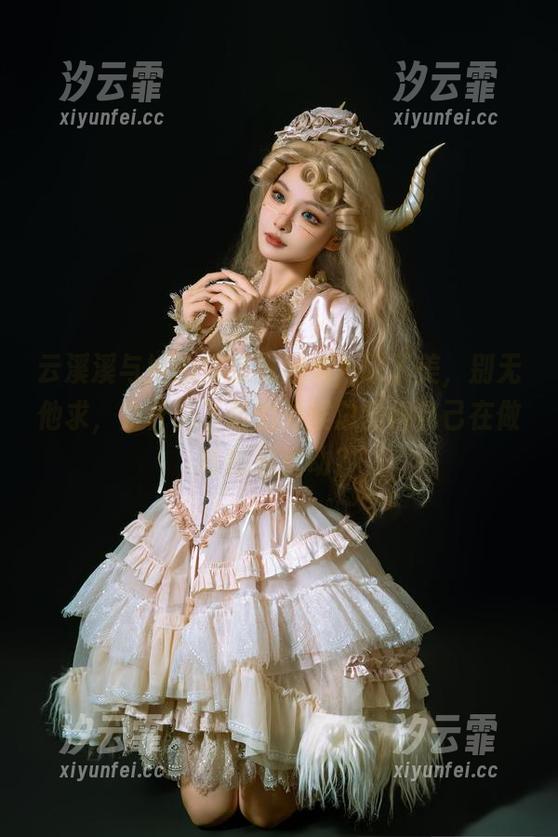 云溪溪与她的体操服图集，除了美，别无他求，为什么下载的时候总觉得自己在做啥低级活动？