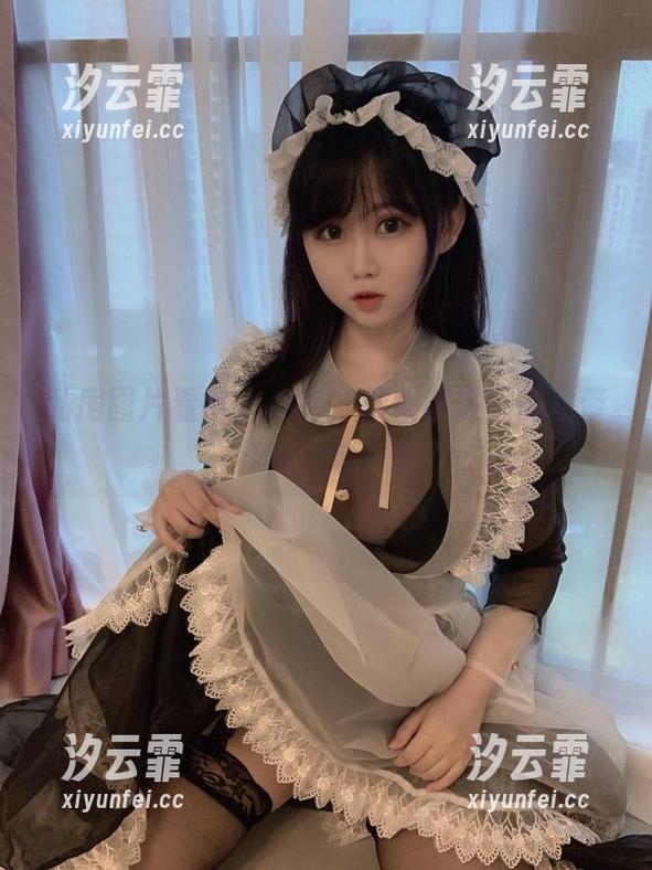 依依超级懒 私房图片看得人心痒,依依超级懒的吊带其实金句一堆