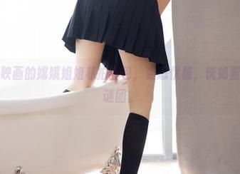 来自兔玩映画的嫦娥姐姐私拍图包，姿态优雅，恍如置身月宫的谜团。