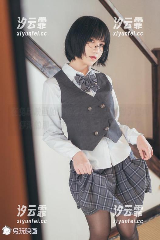 在兔玩映画的蕾姆写真里，我找到了时间停滞的那一瞬……诶，不小心跑题了