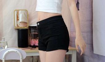 初夏女神 – 透明的双窗户：双双的高清写真集中，天气预报也预测不了的晴天！