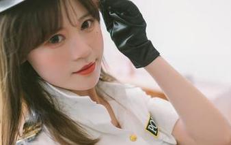 千反田鹿子，一本正经的日常。别问，免费套图没戏！