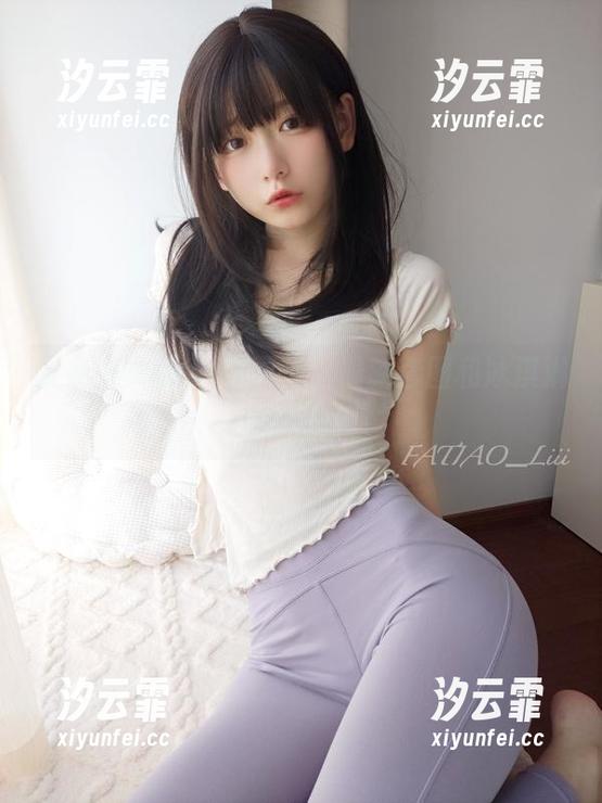 发条少女yoki的夏天，最新套图和冰淇淋有一腿！