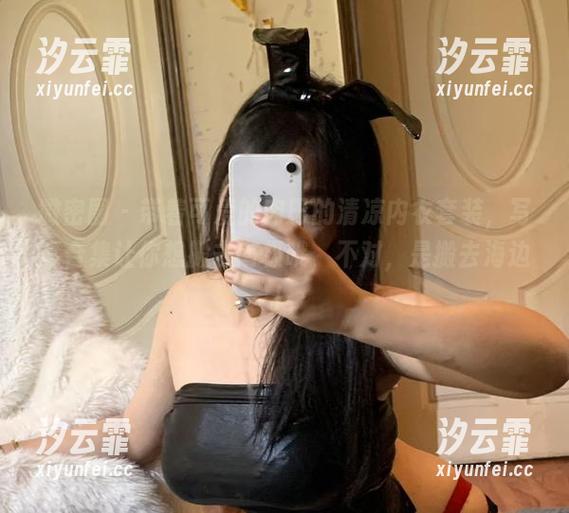 可爱的肉巴 微密圈 - 带着可爱的肉巴的清凉内衣套装,写真合集让你想搬去南极哦,不对,是搬去海边!