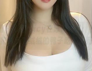 微密圈 – 可馨juicy在泳池合集：看她如何把浑身毛绒绒的鸭子吃成香肠！
