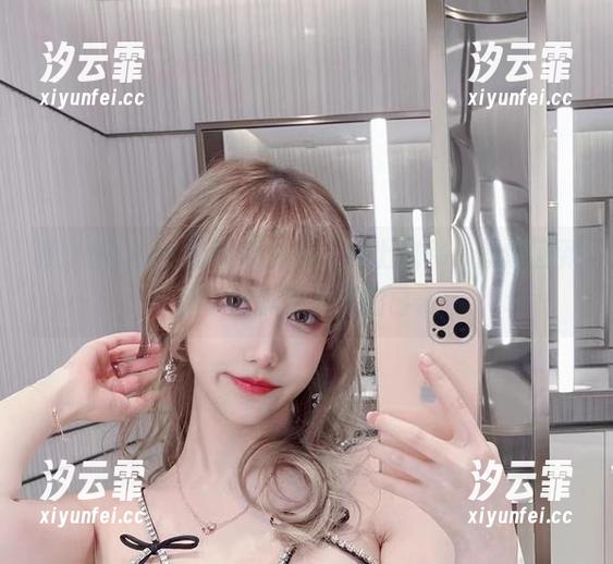 啾小妍Deer的制服合集：穿上这件，就像回到那个嘲讽班主任的日子