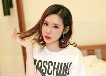 嗲囡囡 – 下载luna张静燕的皮衣写真，你会发现比看电视剧还精彩。