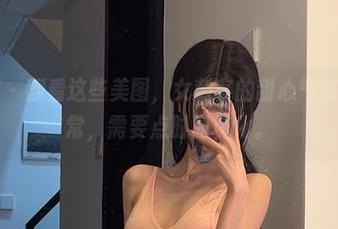微密圈 – 翻看这些美图，女刺客的甜心气质简直反常，需要点时间消化。