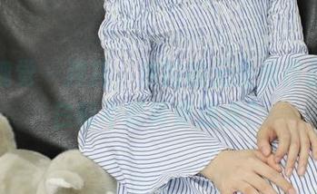 小众视觉 – 拜托，米拉的无圣光作品，黑白能不能再普通点？