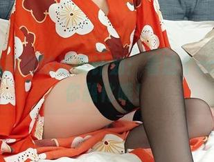 小女巫露娜的温柔计划：看这个cos能把你融化哦！