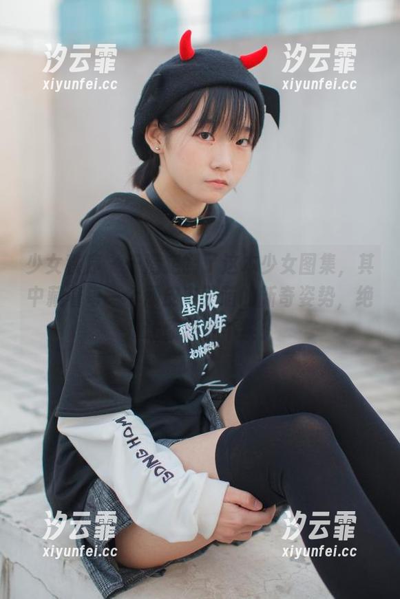 少女秩序-千澄 少女秩序 - 千澄定制了这本少女图集,其中藏着每一个顽皮电子萌的新奇姿势,绝对让你忍俊不禁!