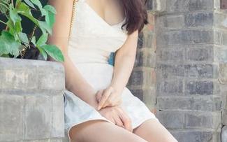 尤果网 – 迷失在田慕儿的短裤世界，图里的腿美得让人难以自制，原图在线等