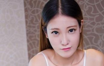 尤物馆 – 最新原图上线！毛衣风潮，难道是要问问孟狐狸FoxYini的搭配秘诀？