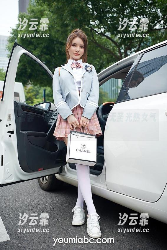 尤蜜荟 - 原图流出！易阳的无圣光熟女气场，谁能抵挡？