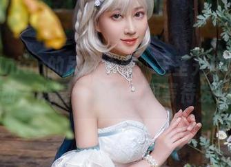 年年Nnian的吊带心事：无圣光中的暗流涌动，难得一见的套图等待发现。