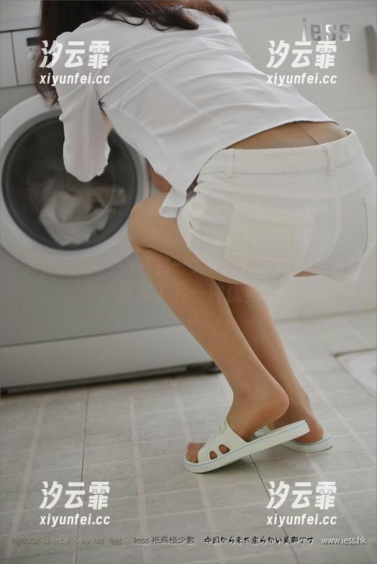 异思趣向-小九 异思趣向 - 小九独一无二的高叉长裙写真,发现了另一种优雅。