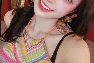 微密圈 – 精选图集：徐珺大哥，吊带和态度，竟然如此绝配。