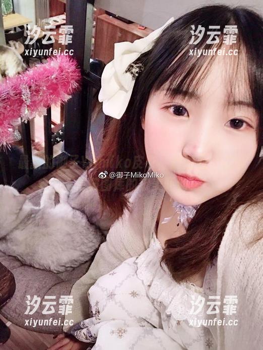 御子Yumiko 最新的御子Yumiko皮衣,别担心,它也不怕被图库的审美吓到!