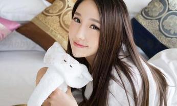推女神 – Abby王乔恩女神在此，私房作品让你每天清晨都有错觉：我是她的专属观众。