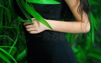 推女郎 – 看Rita的空姐写真：我的眼睛在飞机上飞，一颗心却在天边翱翔