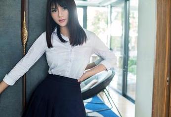 推女郎 – 奶牛套图，何奕恋免费分享，还是性感的那种！