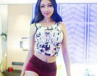 推女郎 – 突然间觉得，王馨瑶的牛仔裤资源居然可以是免费的！