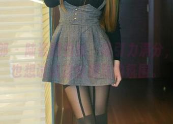 推女郎 – 陆瓷的白丝，吸引力满分，让人也想试试这份别致的氛围。