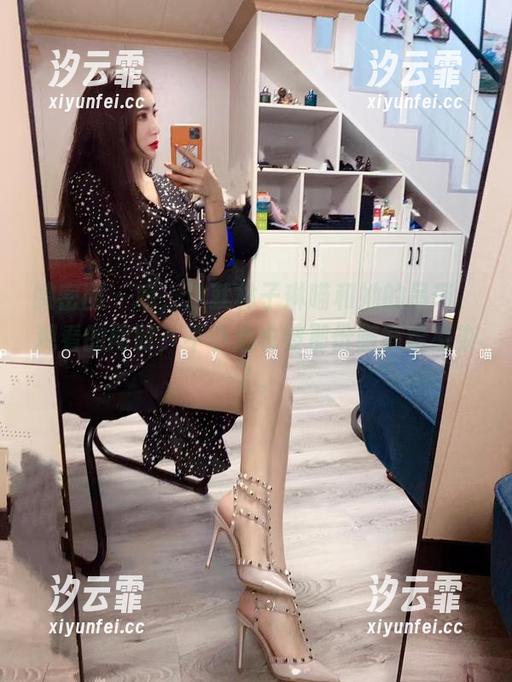 微密圈 - 哦，这就林子琳喵和她的吊带，观看的同时，不小心也被那份随意给感染了。