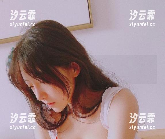 樱晚gigi的白衬衫，深藏着我未说出口的爱意｜壁纸福利要不要！