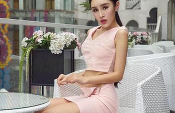 爱丝 – 贸然打开索菲的全套裸足原图，是一种怎样的勇气？深思…