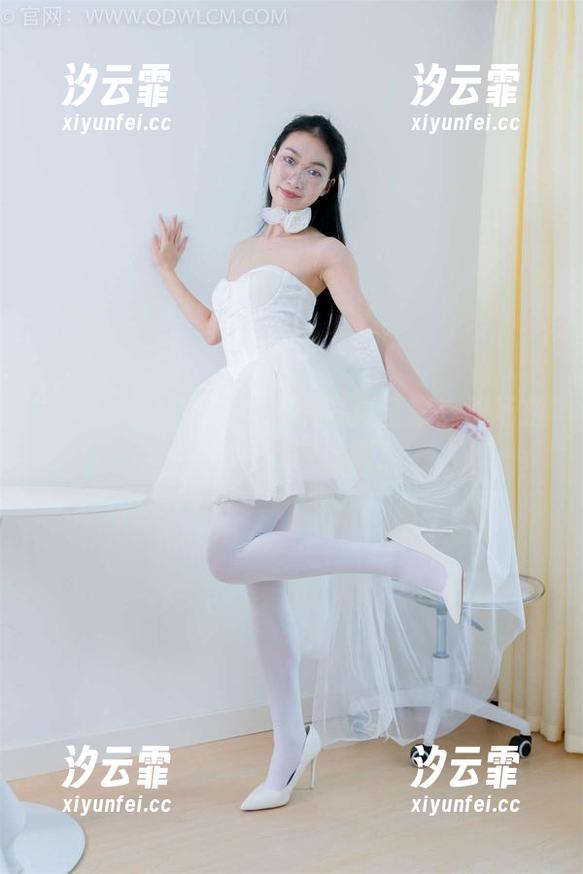 物恋传媒 - 菜菜职业装写真全集：职场拼搏也可以时髦啊！