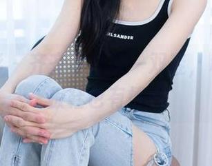 甜予摄影 – 齐齐不止是一双鞋，私房里的板鞋也有情感